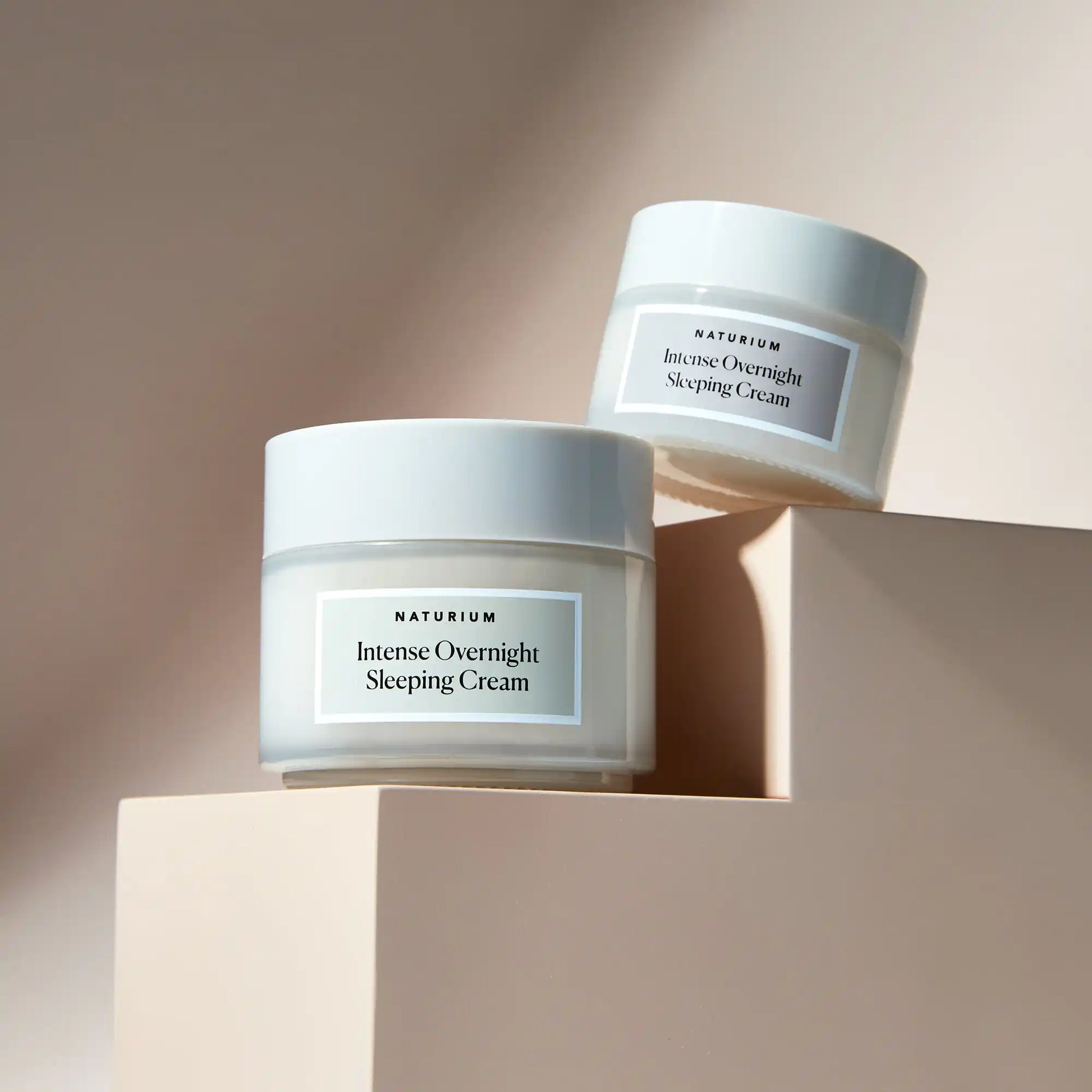 intense-overnight-sleeping-cream-jumbo-d7 11_18_2021_Naturium0552-crop.webp